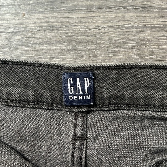 Gap jean shorts, size 2/26, black, slightly distressed - Picture 3 of 4